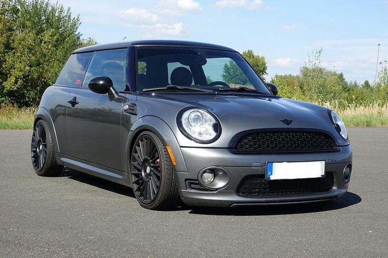 Grau Gebraucht 2011 Mini ONE Kleinwagen | 5.500 € (Teuer) - Bild 1/4