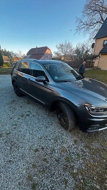 Gebraucht VW Tiguan Highline 150 PS (110 kW) 2019 Grau SUV