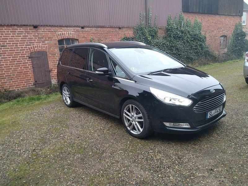 Gebraucht Ford Galaxy Titanium 150 PS (110 kW) 2017 Schwarz Van / Kleinbus