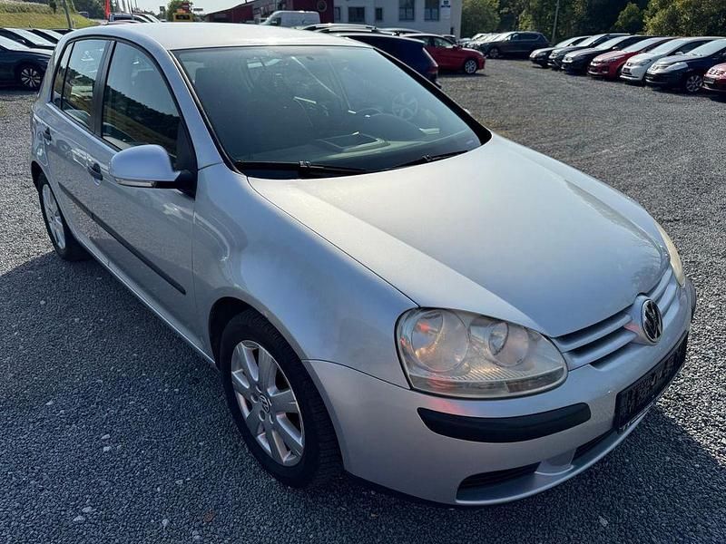 Silber Gebraucht 2005 VW Golf V Trendline Limousine | 790 € (Superpreis) - Bild 1/4