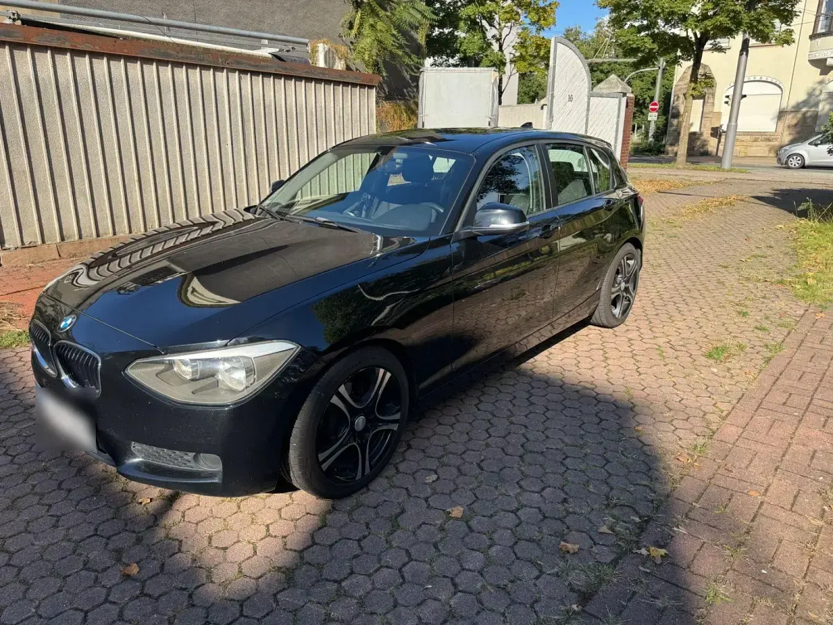 Gebraucht BMW 116 Sport Line 136 PS (100 kW) 2012 Schwarz Kleinwagen