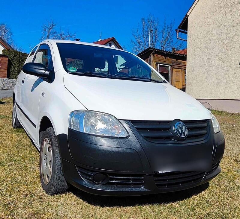 Weiß Gebraucht 2011 VW Fox Kleinwagen | 1.999 € (Fairer Preis) - Bild 1/4