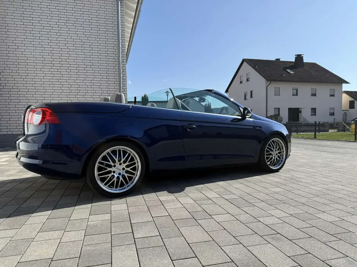 Brugt VW Eos 200 HK (147 kW) 2006 Blå Cabriolet