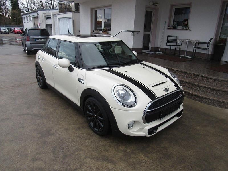 Gebraucht Mini Cooper 192 PS (141 kW) 2015 Weiß Kleinwagen