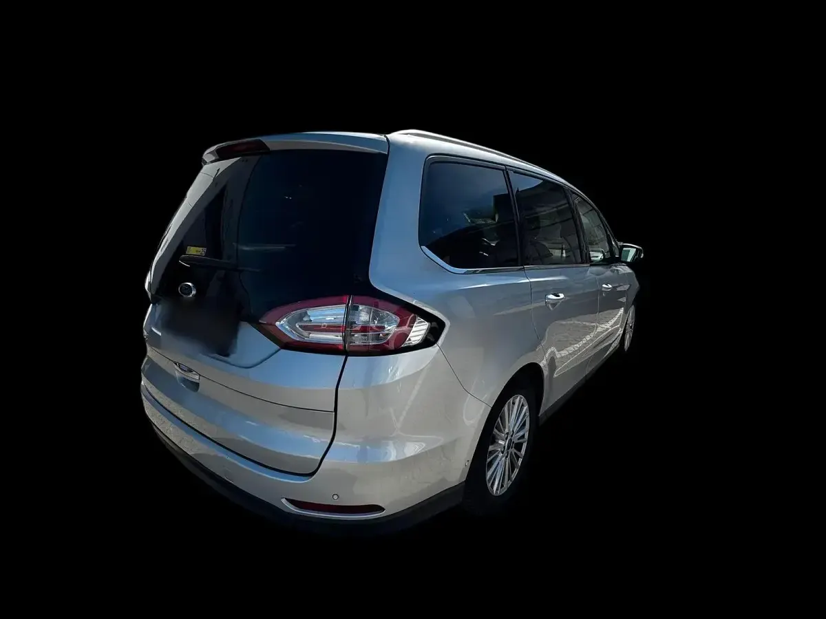Second-hand Ford Galaxy Titanium 150 CP (110 kW) 2015 Argintiu Monovolum