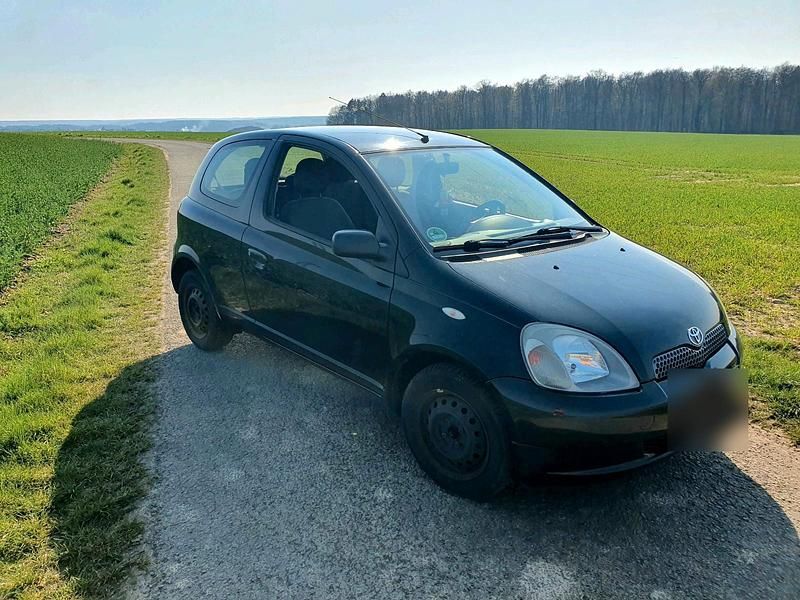 Gebraucht Toyota Yaris 68 PS (50 kW) 2002 Schwarz Kleinwagen