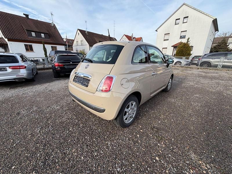Gebraucht Fiat 500 Lounge 69 PS (50 kW) 2015 Colore esterno (beige rally) Kleinwagen