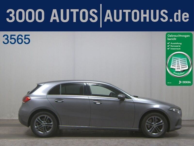 Grau Gebraucht 2020 Mercedes A250 Limousine | 19.280 € (Superpreis) - Bild 1/4