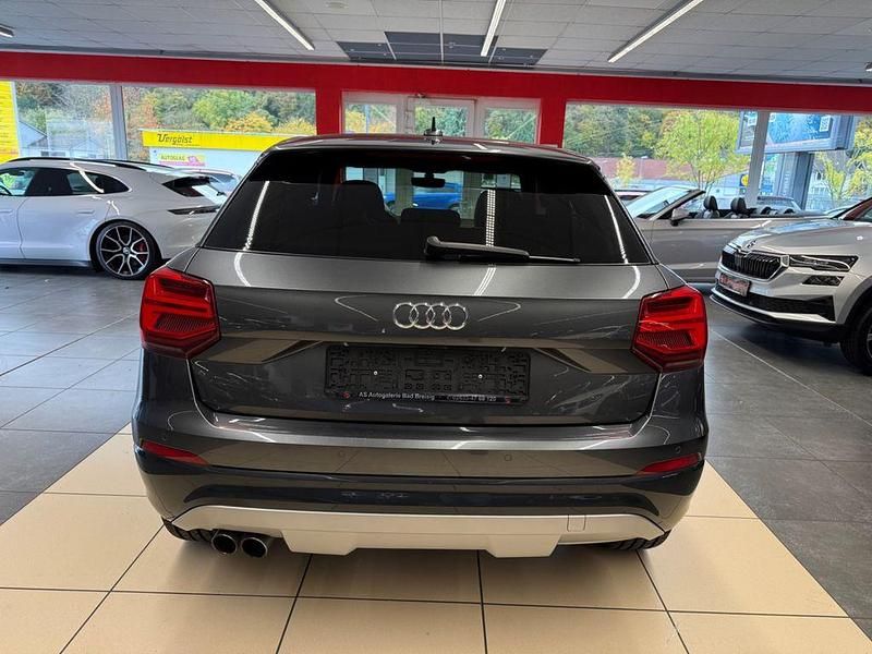 Gebraucht Audi Q2 Sport 150 PS (110 kW) 2018 Grau SUV