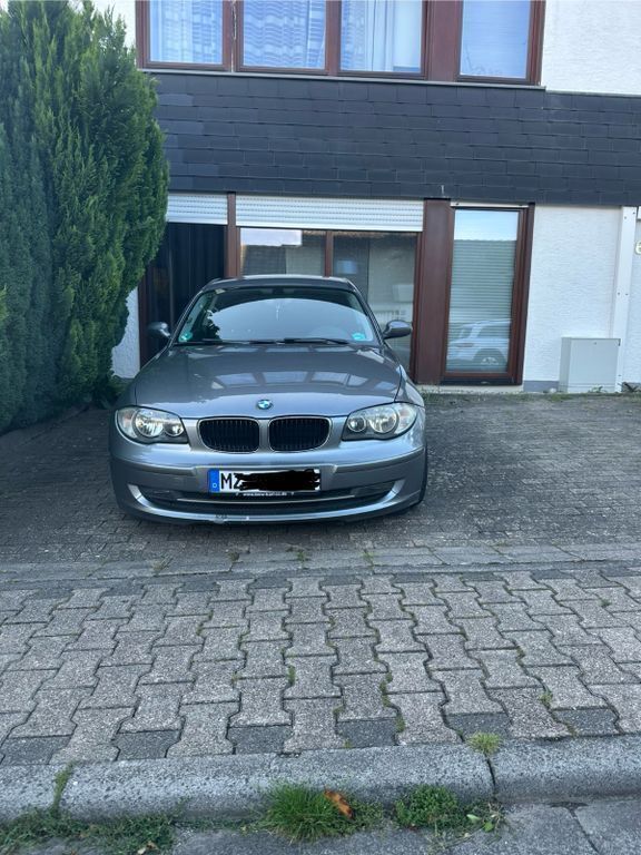 Gebraucht BMW 116 Performance 122 PS (89 kW) 2009 Grau Kleinwagen