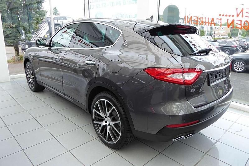 Gebraucht Maserati Levante 275 PS (202 kW) 2019 Grau SUV