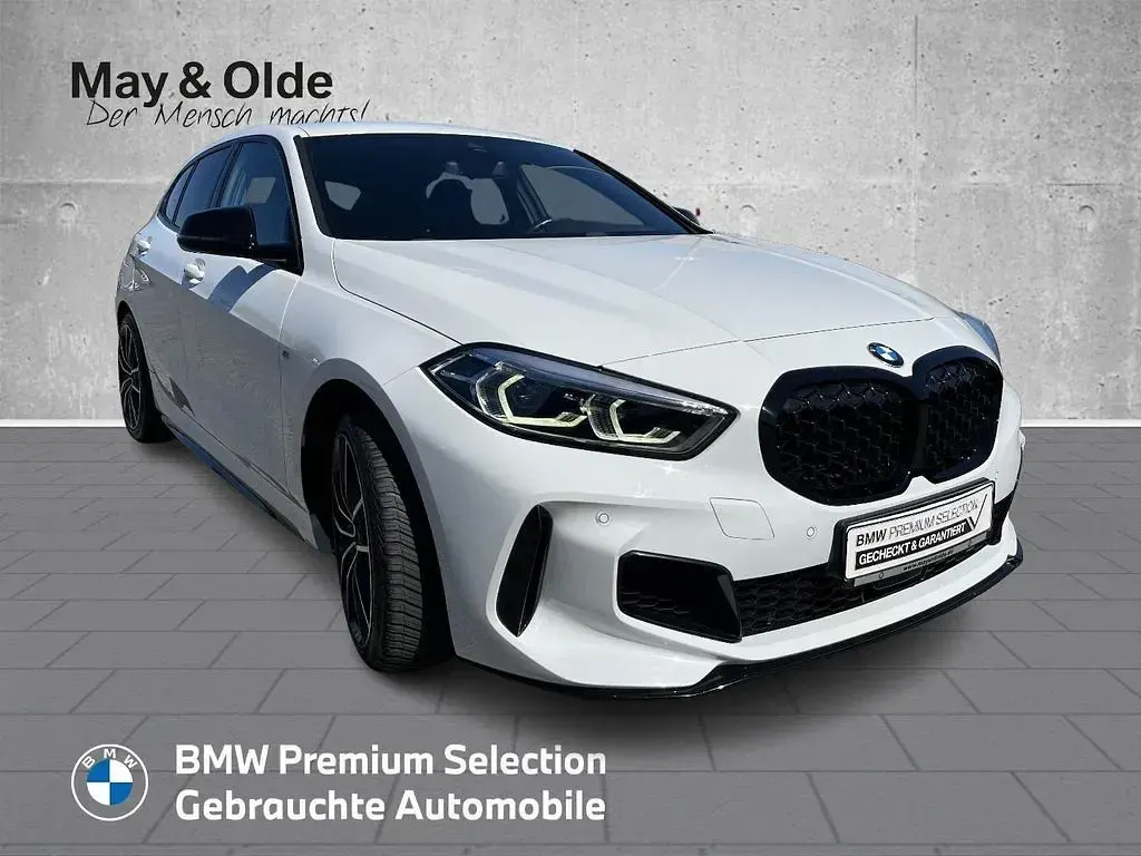 Używany BMW M135 M Performance 306 KM (225 kW) 2020 Biały Hatchback