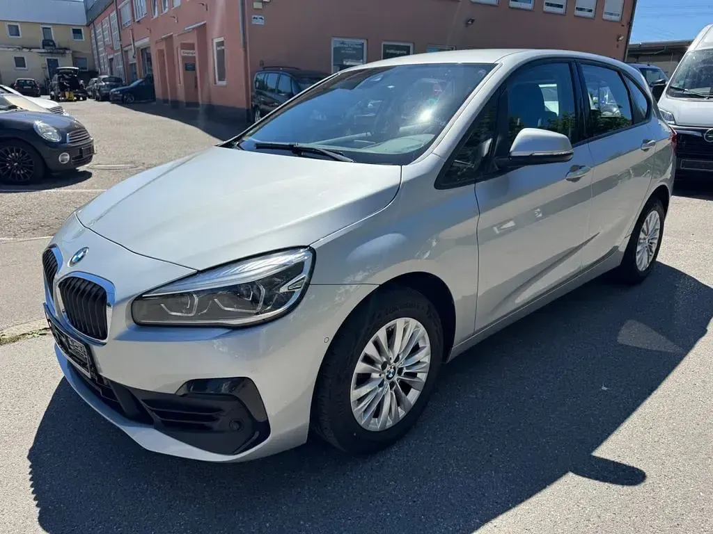 Gebraucht BMW 218 Advantage 150 PS (110 kW) 2021 Silber Limousine