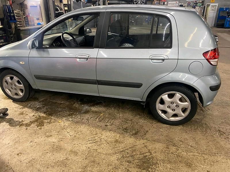 Andere farben Gebraucht 2004 Hyundai Getz Kleinwagen | 2.950 € (Guter Preis) - Bild 1/4