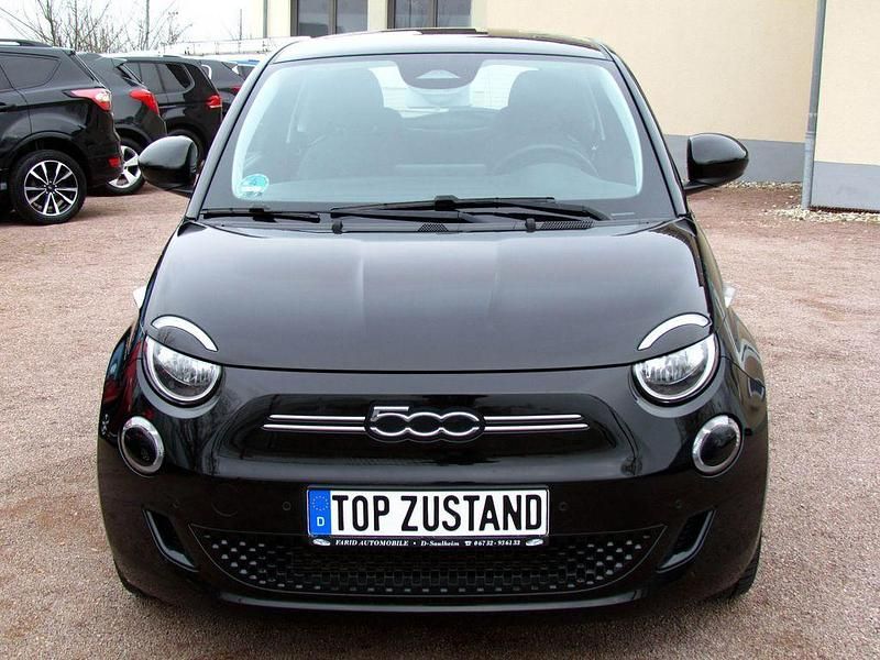 Gebraucht Fiat 500e Icon 86 kW (118 PS) 2022 Onyx schwarz Kleinwagen