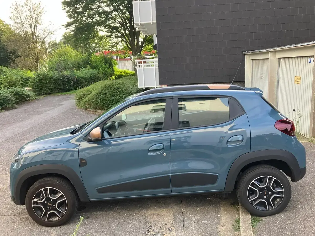 Gebraucht Dacia Spring 47 kW (65 PS) 2023 Blau Kleinwagen
