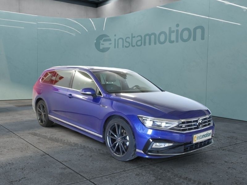 Blau Gebraucht 2024 VW Passat R-line Kombi | 43.379 € - Bild 1/4