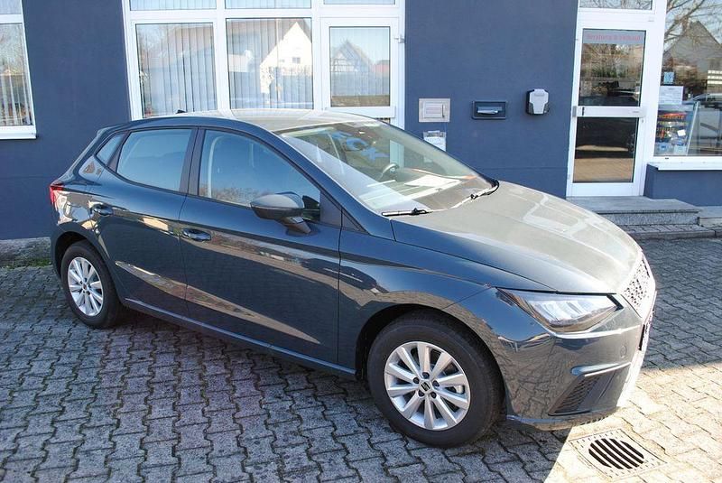 Neu Seat Ibiza Style 116 PS (85 kW) 2025 Blau Limousine