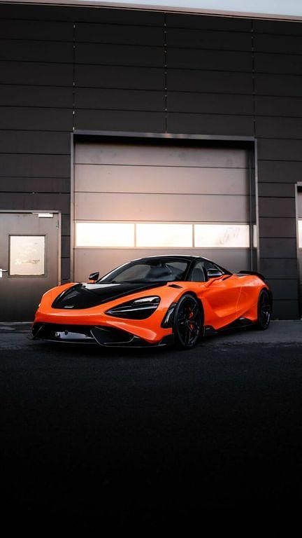Gebraucht McLaren 765LT 764 PS (561 kW) 2024 Elite lack ventura orange Cabrio