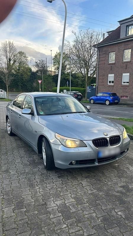 Gebraucht BMW 525 177 PS (130 kW) 2004 Grau Limousine
