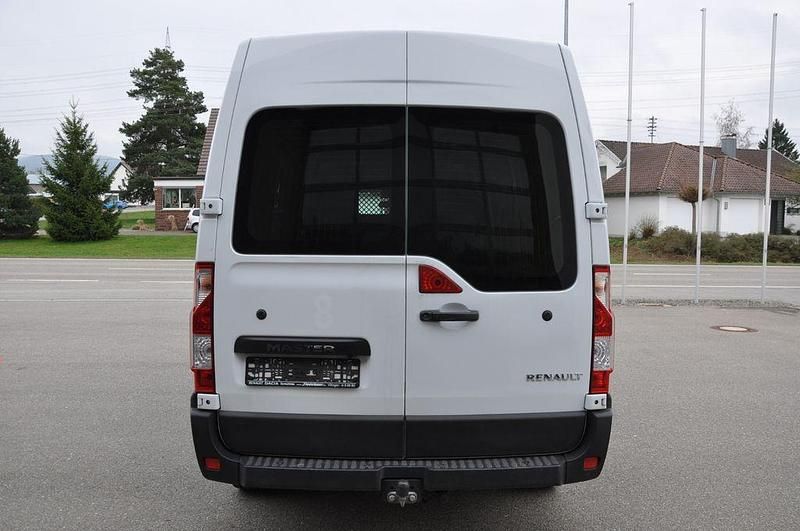 Gebraucht Renault Master Komfort 150 PS (110 kW) 2022 Weiß Van / Kleinbus