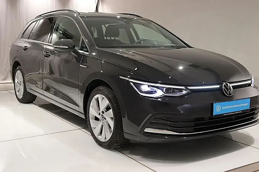 Gebraucht VW Golf VIII Style 190 PS (139 kW) 2024 Grau Kombi