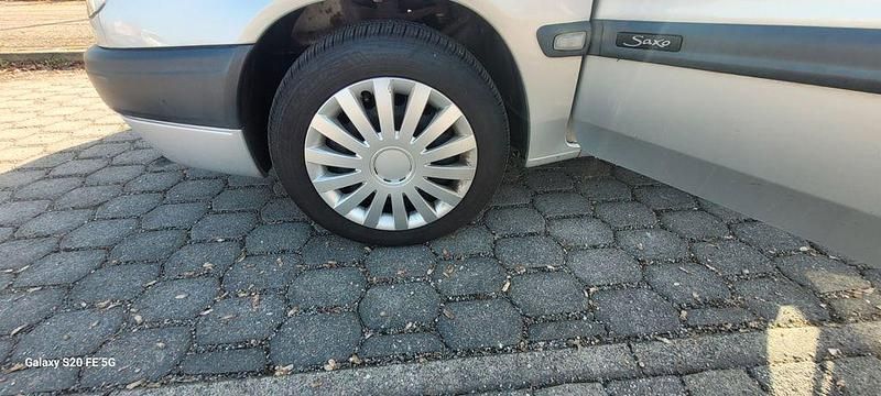 Gebraucht Citroën Saxo 60 PS (44 kW) 2002 Silber Kleinwagen