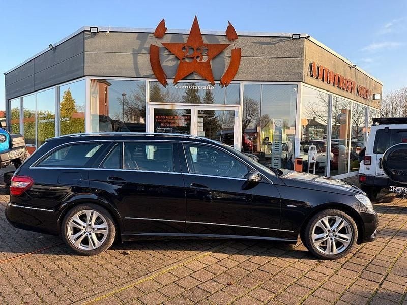 Schwarz Gebraucht 2009 Mercedes E250 Kombi | 5.950 € (Guter Preis) - Bild 1/4