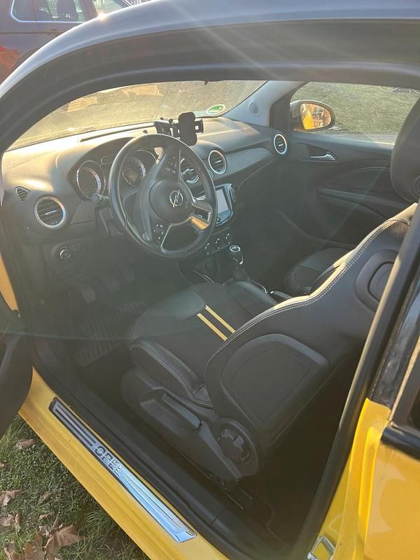 Gebraucht Opel Adam 86 PS (63 kW) 2015 Gelb Kleinwagen