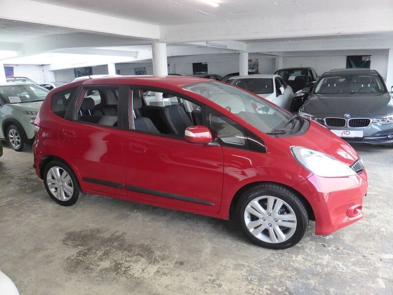 Rot Gebraucht 2015 Honda Jazz Comfort Plus Kleinwagen | 8.950 € (Fairer Preis) - Bild 1/4