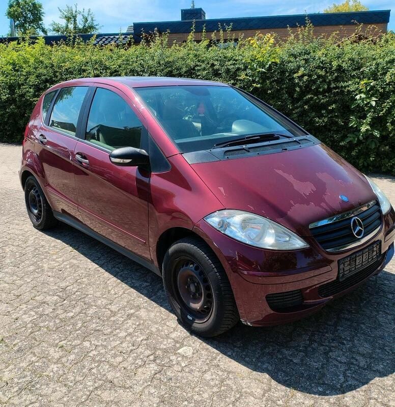 Rot Gebraucht 2006 Mercedes A160 Limousine | 950 € (Guter Preis) - Bild 1/4