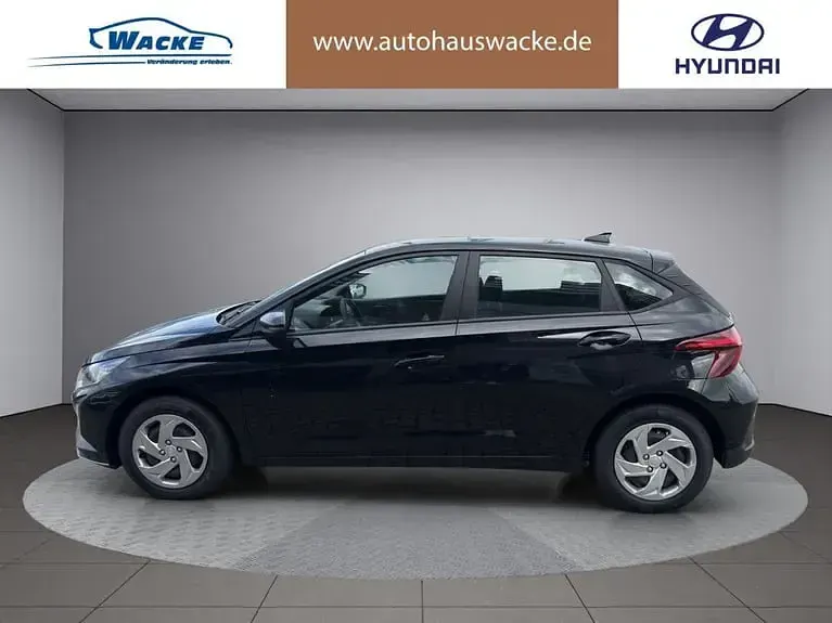 Gebraucht Hyundai i20 Select 79 PS (58 kW) 2025 Schwarz Limousine