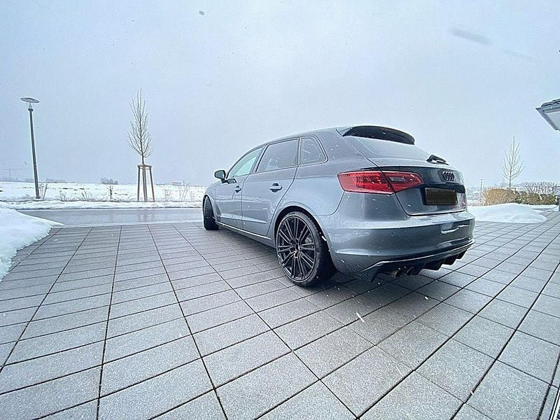 Gebraucht Audi A3 Attraction 179 PS (131 kW) 2013 Grau Limousine