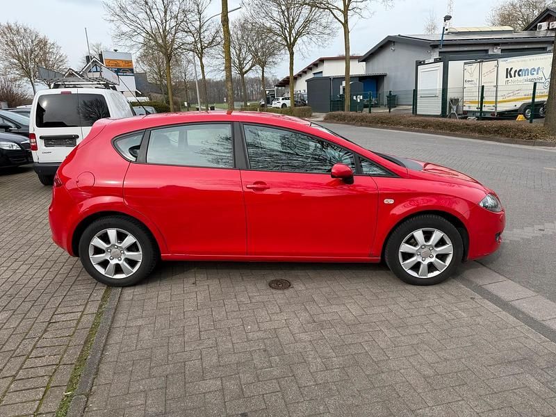 Gebraucht Seat Leon 102 PS (75 kW) 2007 Rot Kleinwagen