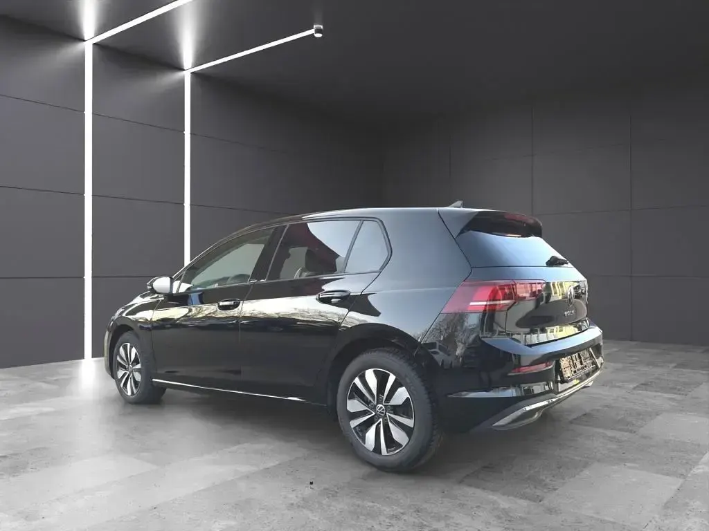 Gebraucht VW Golf VIII Goal 150 PS (110 kW) 2025 Grenadillschwarz met (metallic) Limousine