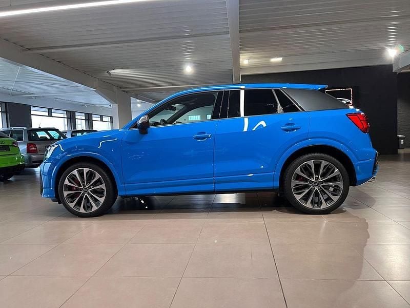 Gebraucht Audi SQ2 Sport 300 PS (220 kW) 2023 Blau SUV