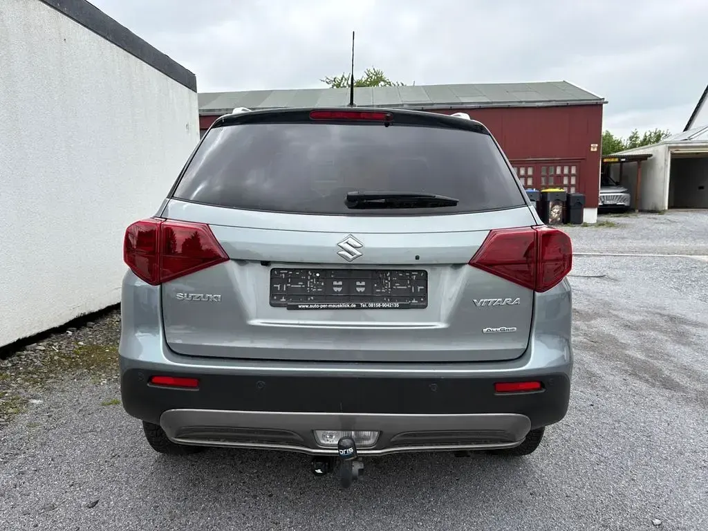 Second-hand Suzuki Vitara Comfort+ 140 CP (102 kW) 2019 Gri SUV