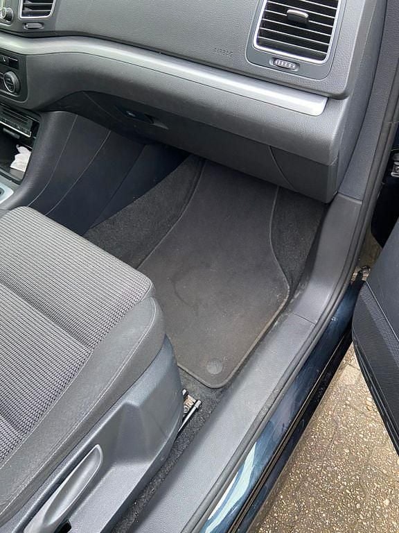 Schwarz Gebraucht 2018 VW Sharan Join Van / Kleinbus | 17.750 € (Guter Preis) - Bild 1/4