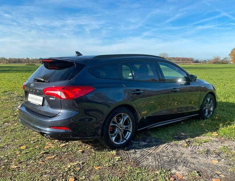 Gebraucht Ford Focus ST-Line X 155 PS (114 kW) 2020 Blau Limousine