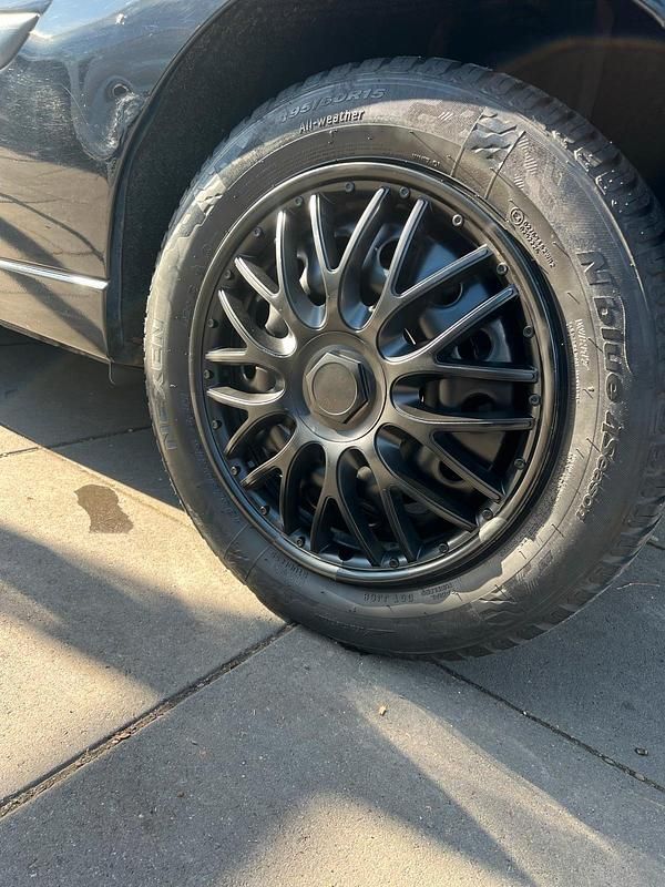 Gebraucht Ford Focus 75 PS (55 kW) 2002 Schwarz Kleinwagen