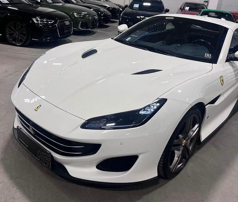 Gebraucht Ferrari Portofino 600 PS (441 kW) 2021 Bianco avus Cabrio