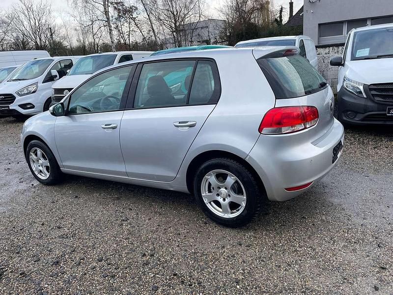 Gebraucht VW Golf VI Trendline 80 PS (58 kW) 2009 Reflexsilber metallic Kleinwagen