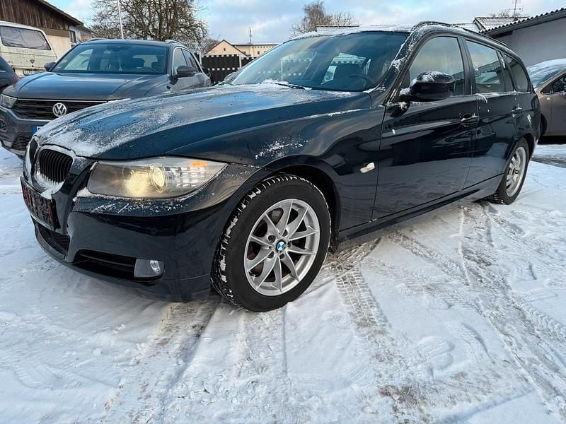 Schwarz Gebraucht 2011 BMW 320 Kombi | 3.550 € (Guter Preis) - Bild 1/4