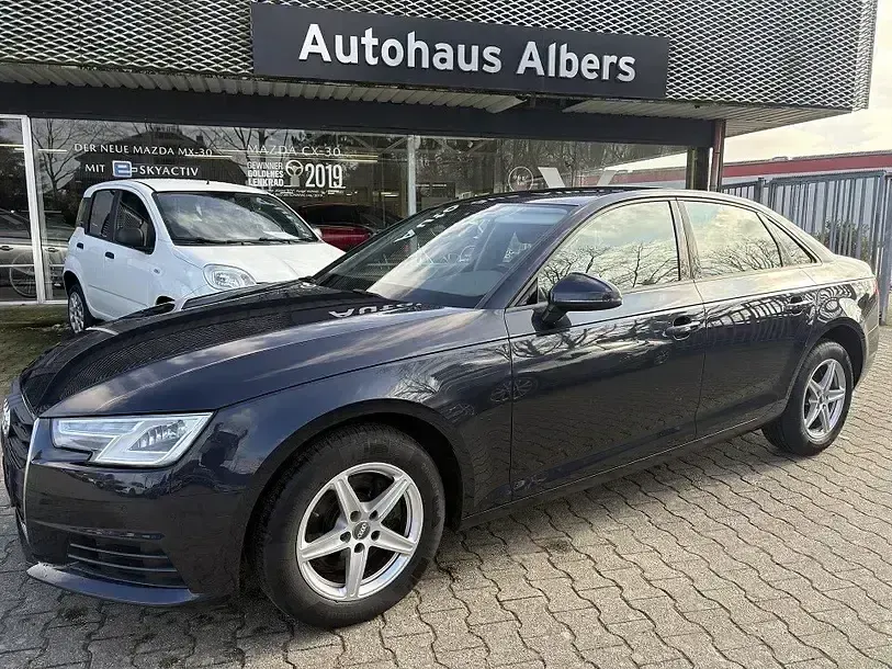 Gebraucht Audi A4 Basis 150 PS (110 kW) 2018 Mondscheinblau Limousine