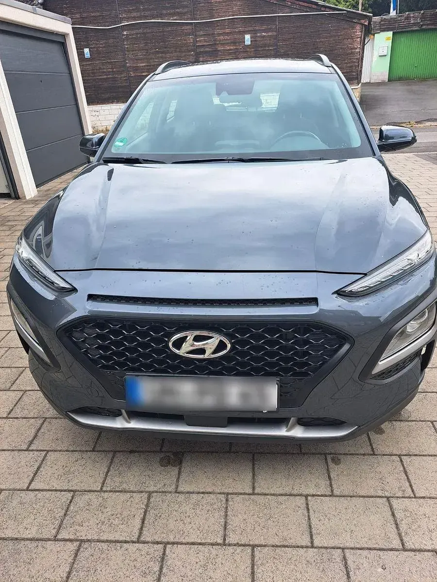 Gebraucht Hyundai Kona Select 120 PS (88 kW) 2019 Grau SUV