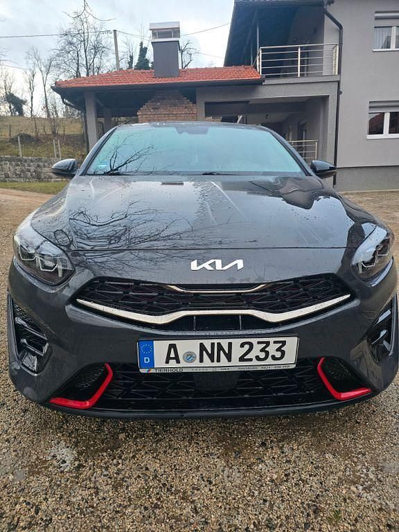 Gebraucht Kia ProCeed GT 204 PS (150 kW) 2024 Grau Kombi