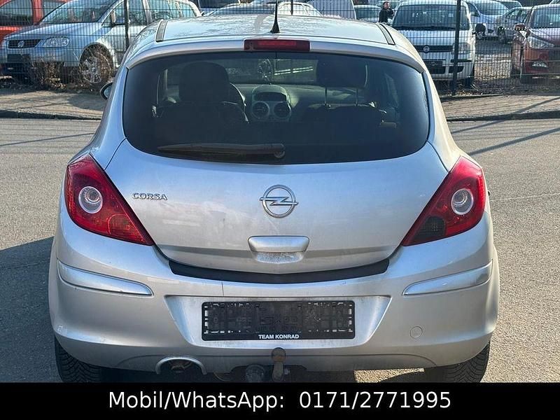 Gebraucht Opel Corsa Satellite 87 PS (63 kW) 2011 Silber Kleinwagen