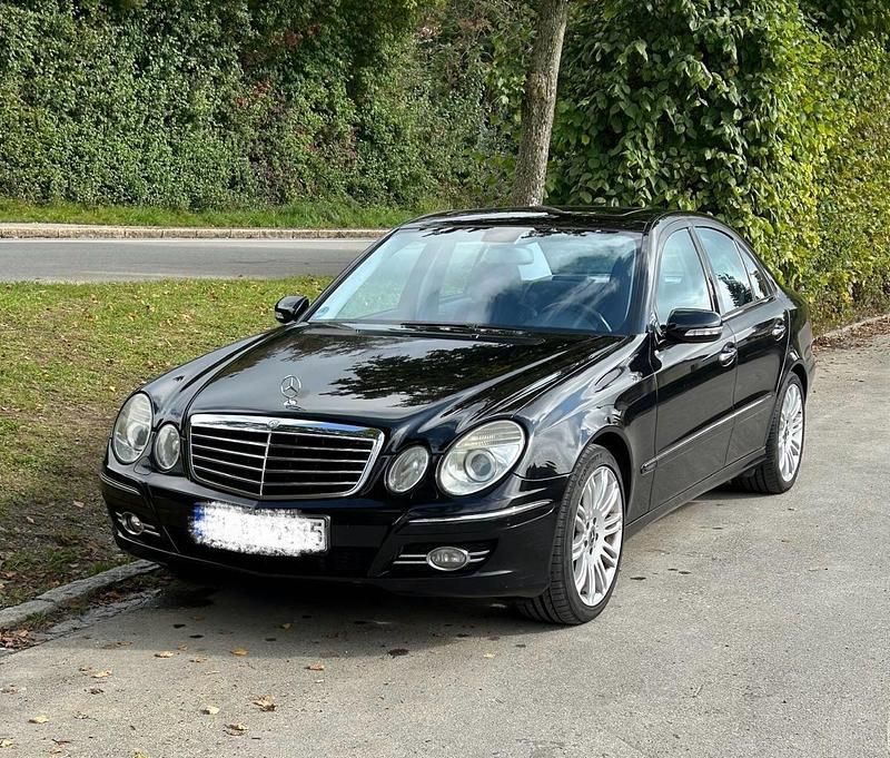 Schwarz Gebraucht 2008 Mercedes E320 Limousine | 6.300 € (Teuer) - Bild 1/4