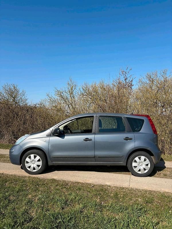 Gebraucht Nissan Note 88 PS (64 kW) 2009 Grau Kleinwagen
