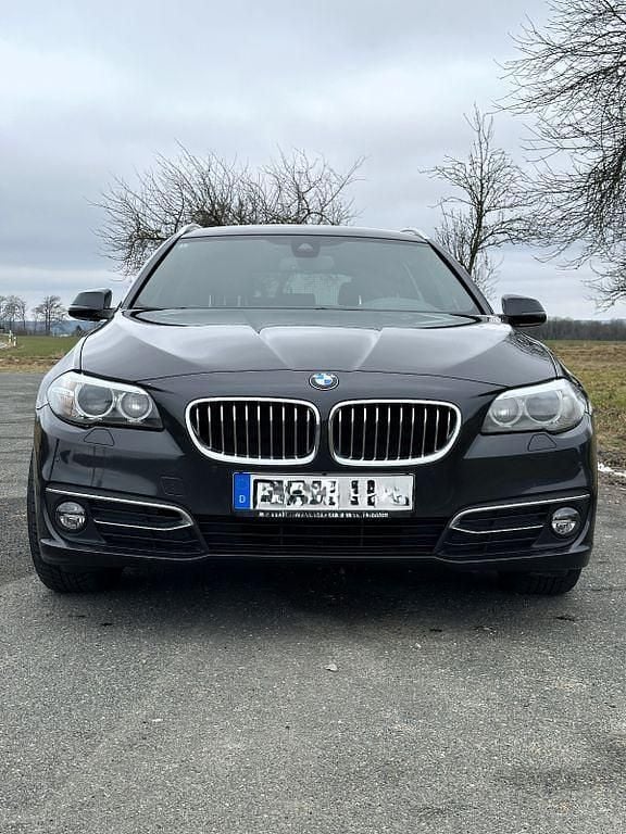 Gebraucht BMW 530 Luxury Line 258 PS (189 kW) 2016 Grau Kombi